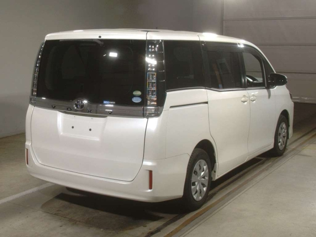 TOYOTA VOXY 2016