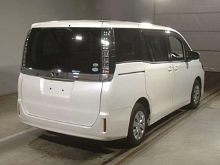 TOYOTA VOXY 2016
