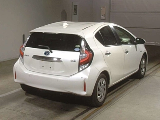 TOYOTA AQUA 2018