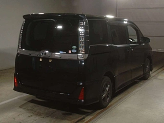 TOYOTA VOXY 2015