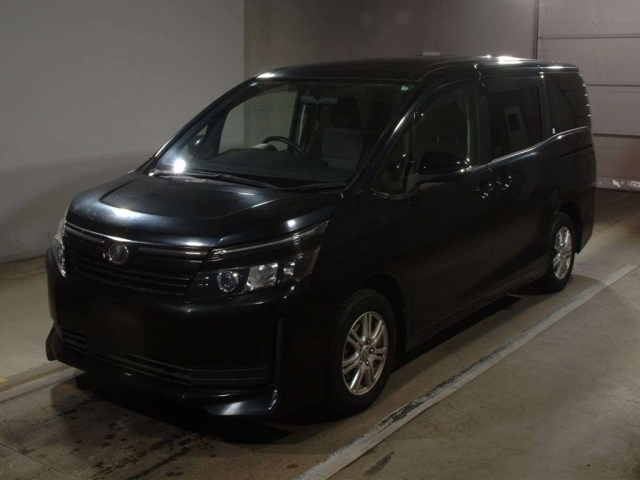 TOYOTA VOXY 2014