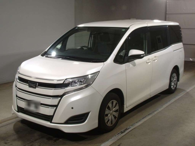 TOYOTA NOAH 2020