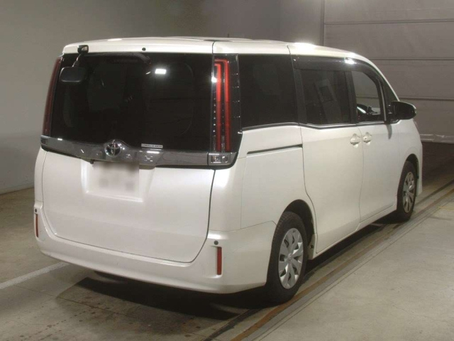 TOYOTA NOAH 2020