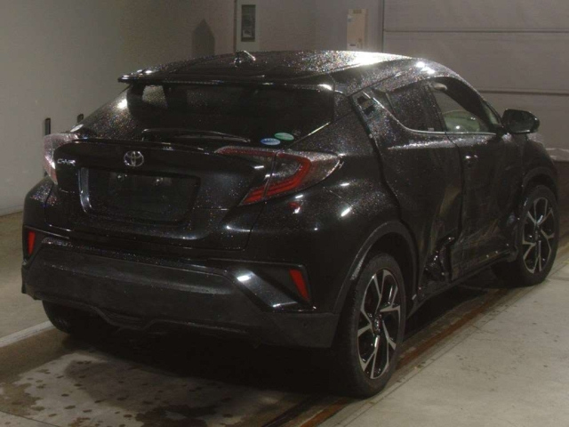 TOYOTA C-HR 2017