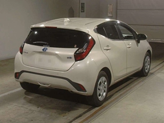 TOYOTA AQUA 2022