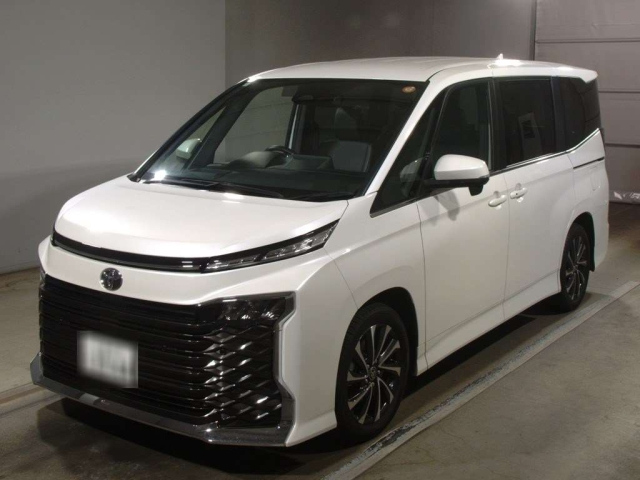 TOYOTA VOXY 2024