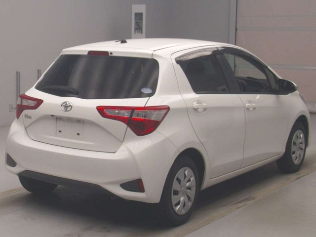 TOYOTA VITZ 2019