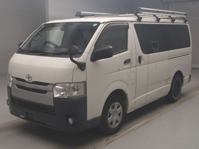 TOYOTA HIACE VAN 2014