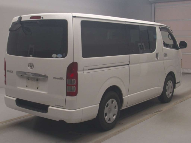 TOYOTA HIACE VAN 2012