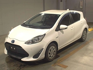 TOYOTA AQUA 2018