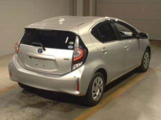 TOYOTA AQUA 2020