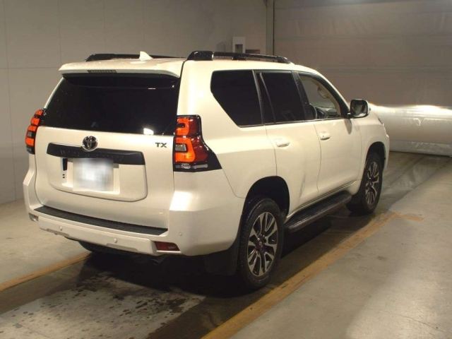 TOYOTA LAND CRUISER PRADO 2022