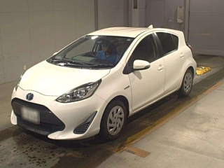 TOYOTA AQUA 2018