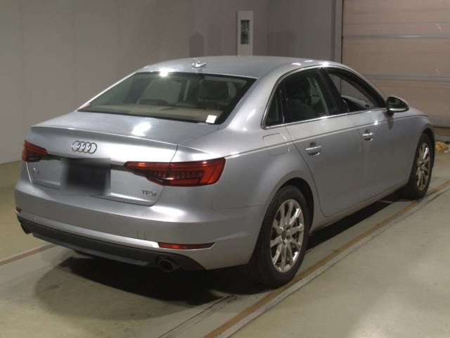 AUDI A4 2016