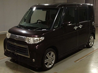 DAIHATSU TANTO 2011
