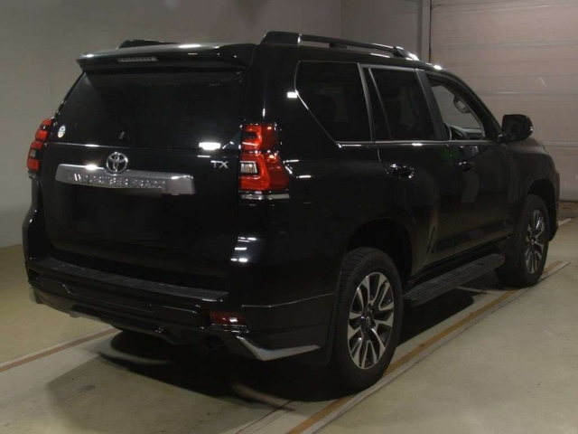 TOYOTA LAND CRUISER PRADO 2023