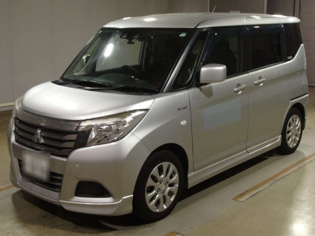 MITSUBISHI DELICA D2 2019