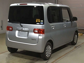 DAIHATSU TANTO 2010