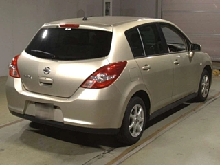 NISSAN TIIDA 2009