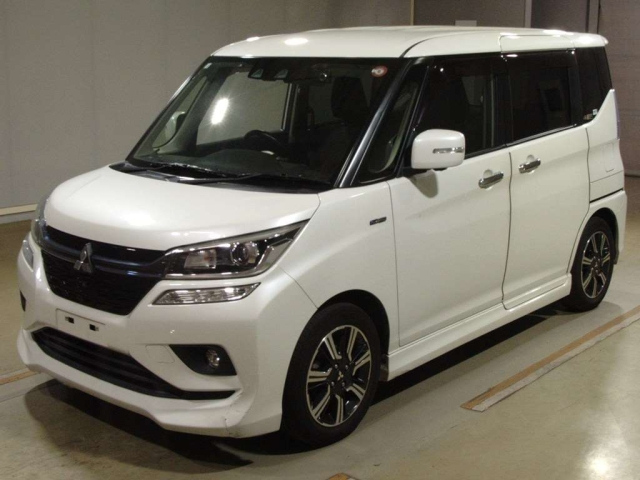 MITSUBISHI DELICA D2 2018