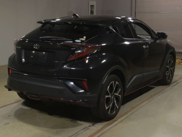 TOYOTA C-HR 2017