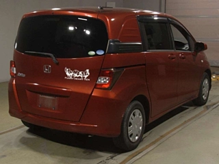 HONDA FREED 2011