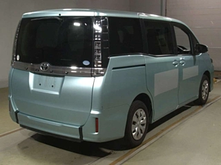 TOYOTA VOXY 2014
