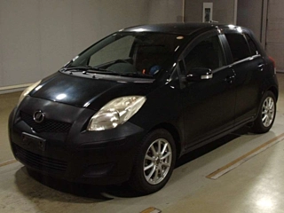 TOYOTA VITZ 2010