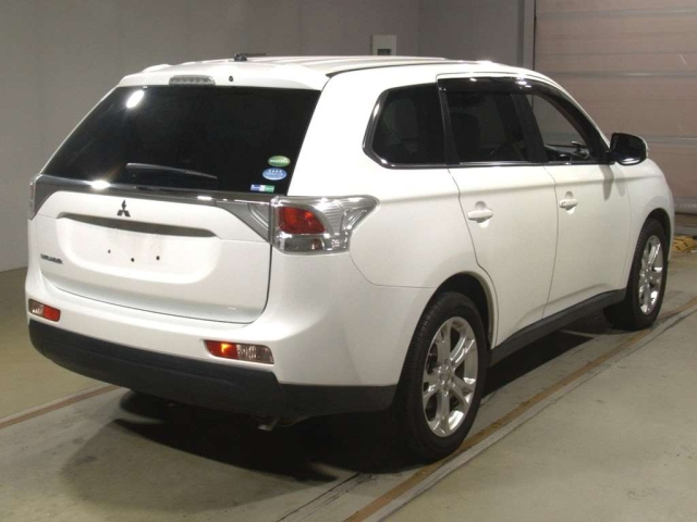 MITSUBISHI OUTLANDER 2013