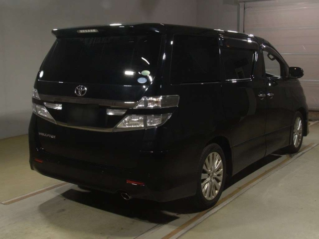 TOYOTA VELLFIRE 2013