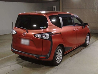 TOYOTA SIENTA 2015