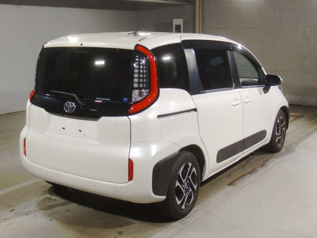 TOYOTA SIENTA 2023