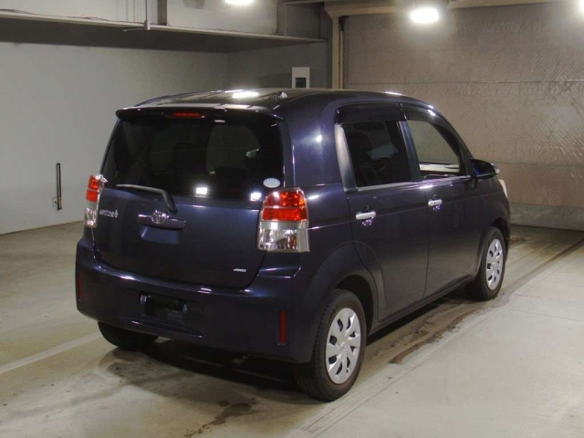 TOYOTA SPADE 2012
