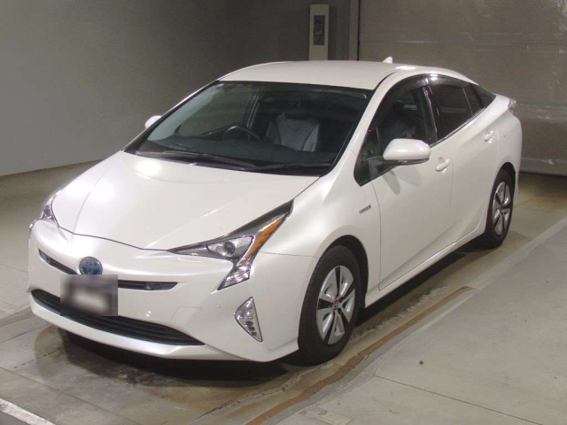 TOYOTA PRIUS 2016