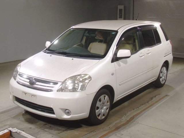 TOYOTA RAUM 2009