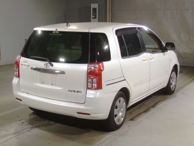 TOYOTA RAUM 2009