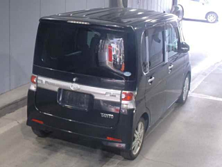 DAIHATSU TANTO 2009