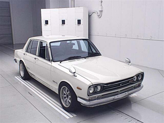 NISSAN SKYLINE GC10ｶｲ