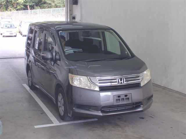 HONDA STEP WAGON 2011