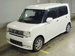TOYOTA PIXIS SPACE