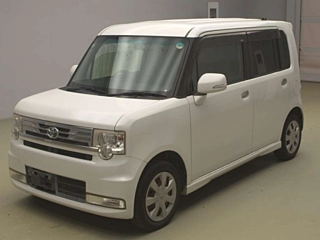 TOYOTA PIXIS SPACE