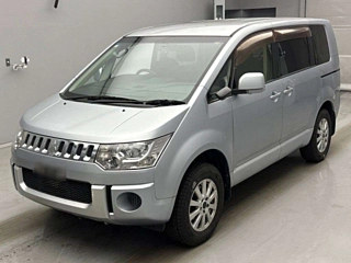 MITSUBISHI DELICA D5