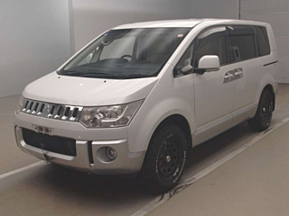 MITSUBISHI DELICA D5