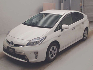 TOYOTA PRIUS PHV