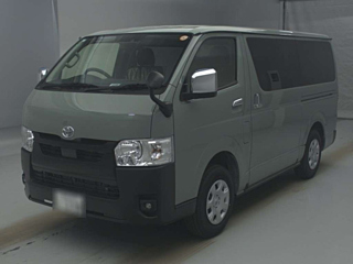 TOYOTA HIACE VAN