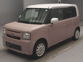 TOYOTA PIXIS SPACE