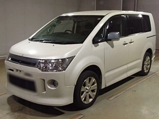 MITSUBISHI DELICA D5