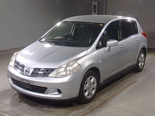 NISSAN TIIDA