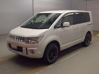 MITSUBISHI DELICA D5