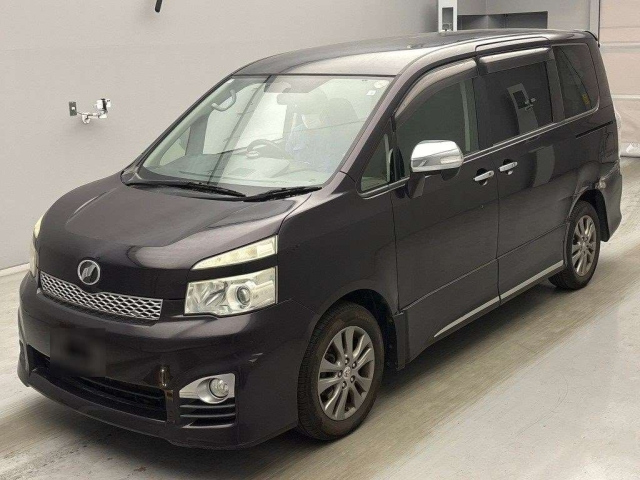 TOYOTA VOXY 2012